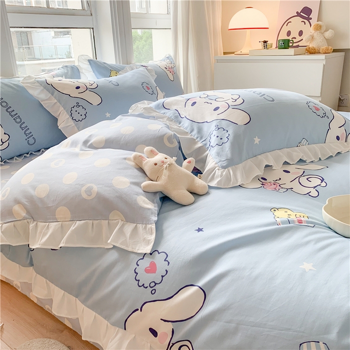 91家纺网 家纺一手货源 找家纺 玉元坊2025新款三丽鸥系列 全棉床单纯棉床裙三四件套  甜品玉桂狗【花边款】