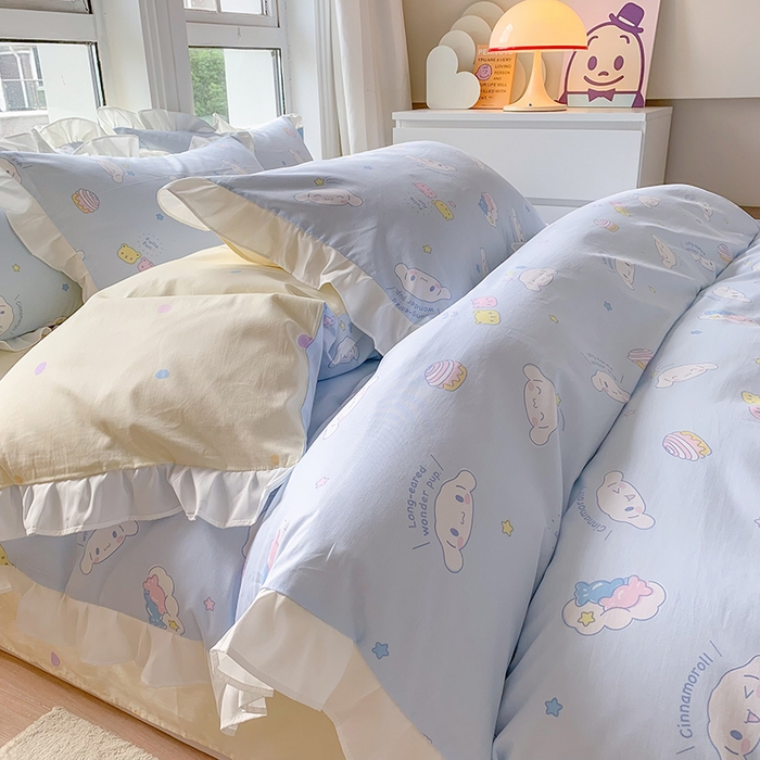 91家纺网 家纺一手货源 找家纺 玉元坊2025新款三丽鸥系列 全棉床单纯棉床裙三四件套  云朵大耳狗【花边款】