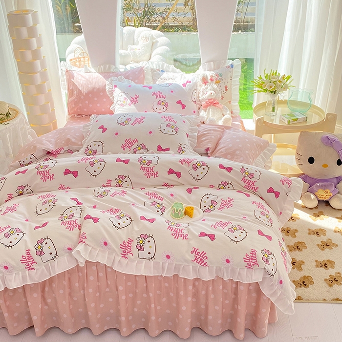 91家纺网 家纺一手货源 找家纺 玉元坊2025新款三丽鸥系列 全棉床单纯棉床裙三四件套  雏菊kt 花边款