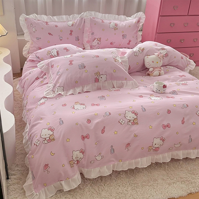 91家纺网 家纺一手货源 找家纺 玉元坊2025新款三丽鸥系列 全棉床单纯棉床裙三四件套  美美凯蒂 花边款