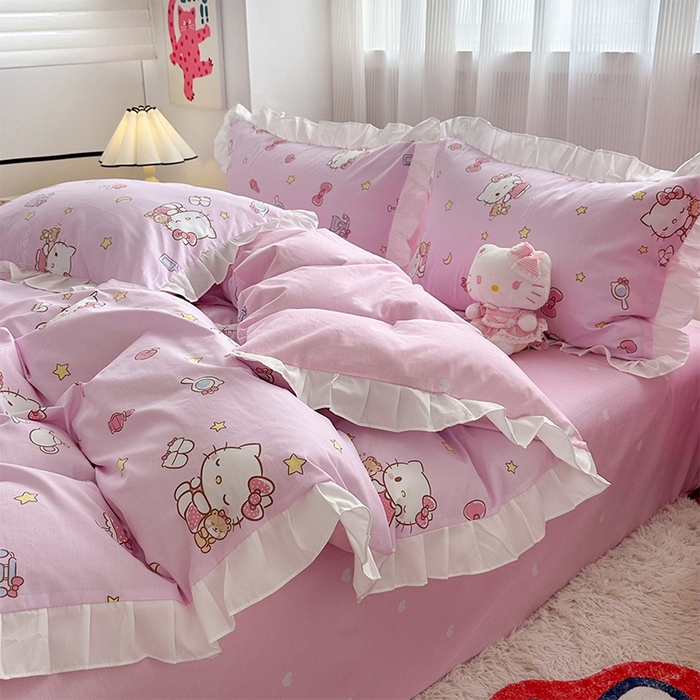 91家纺网 家纺一手货源 找家纺 玉元坊2025新款三丽鸥系列 全棉床单纯棉床裙三四件套  美美凯蒂 花边款