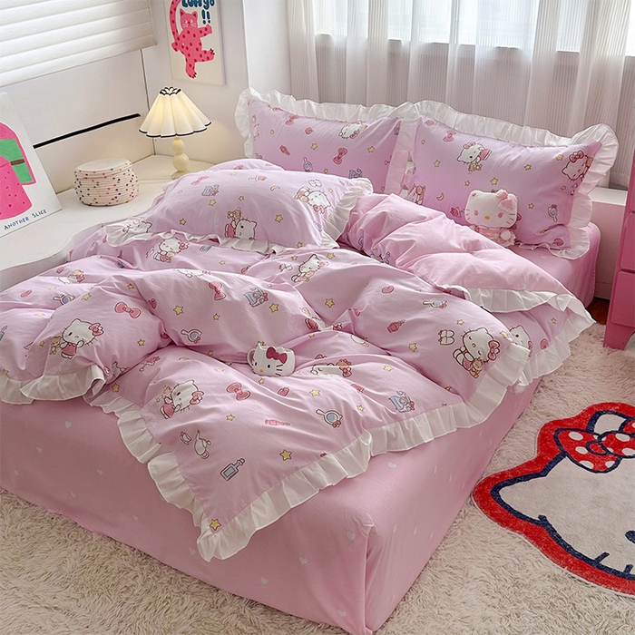 91家纺网 家纺一手货源 找家纺 玉元坊2025新款三丽鸥系列 全棉床单纯棉床裙三四件套  美美凯蒂 花边款