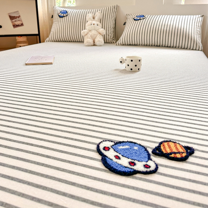 91家纺网 家纺一手货源 找家纺 佳汐蓝家纺 2025新款秋冬水洗棉单床笠单品床笠单件床笠 宇宙星球