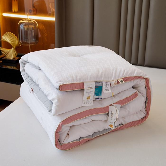 91家纺网 家纺一手货源 找家纺 VIP被业 2025新款提压花立体大豆冬被磨毛春秋被被芯 白色