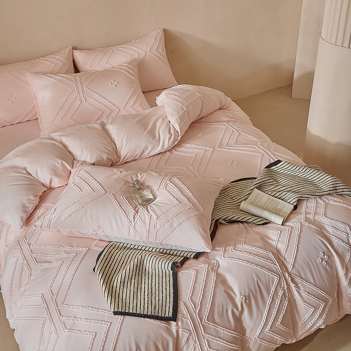 91家纺网 家纺一手货源 找家纺 缘生活 2025新款立体剪花A面剪花面料B面加厚磨毛布料四件套 剪花方格-粉色