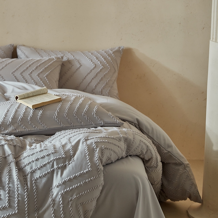 91家纺网 家纺一手货源 找家纺 缘生活 2025新款立体剪花A面剪花面料B面加厚磨毛布料四件套 剪花波浪-浅灰