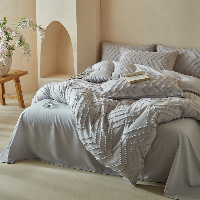 91家纺网 家纺一手货源 找家纺 缘生活 2025新款立体剪花A面剪花面料B面加厚磨毛布料四件套 剪花波浪-浅灰