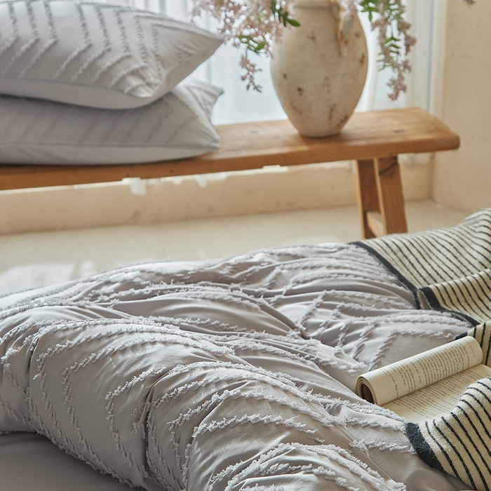 91家纺网 家纺一手货源 找家纺 缘生活 2025新款立体剪花A面剪花面料B面加厚磨毛布料四件套 剪花波浪-浅灰