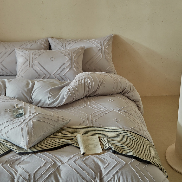 91家纺网 家纺一手货源 找家纺 缘生活 2025新款立体剪花A面剪花面料B面加厚磨毛布料四件套 剪花方格-浅灰