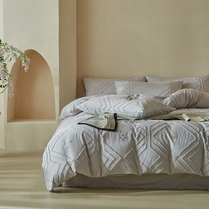 91家纺网 家纺一手货源 找家纺 缘生活 2025新款立体剪花A面剪花面料B面加厚磨毛布料四件套 剪花方格-浅灰