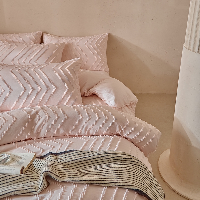 91家纺网 家纺一手货源 找家纺 缘生活 2025新款立体剪花A面剪花面料B面加厚磨毛布料四件套 剪花波浪-粉色