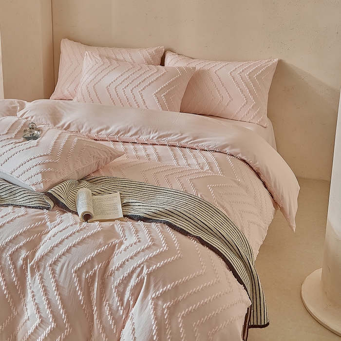 91家纺网 家纺一手货源 找家纺 缘生活 2025新款立体剪花A面剪花面料B面加厚磨毛布料四件套 剪花波浪-粉色