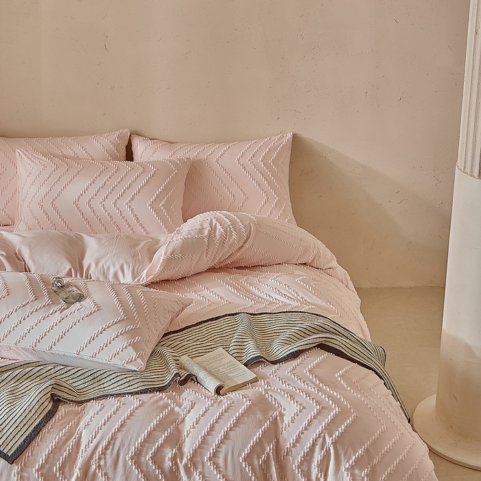 91家纺网 家纺一手货源 找家纺 缘生活 2025新款立体剪花A面剪花面料B面加厚磨毛布料四件套 剪花波浪-粉色