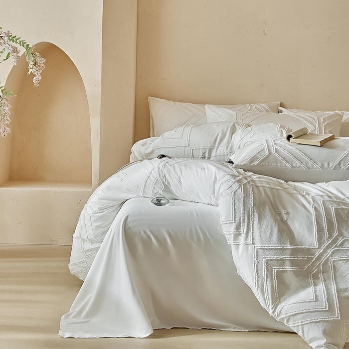 91家纺网 家纺一手货源 找家纺 缘生活 2025新款立体剪花A面剪花面料B面加厚磨毛布料四件套 剪花方格-白色