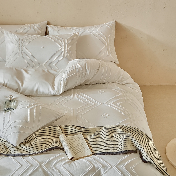 91家纺网 家纺一手货源 找家纺 缘生活 2025新款立体剪花A面剪花面料B面加厚磨毛布料四件套 剪花方格-白色