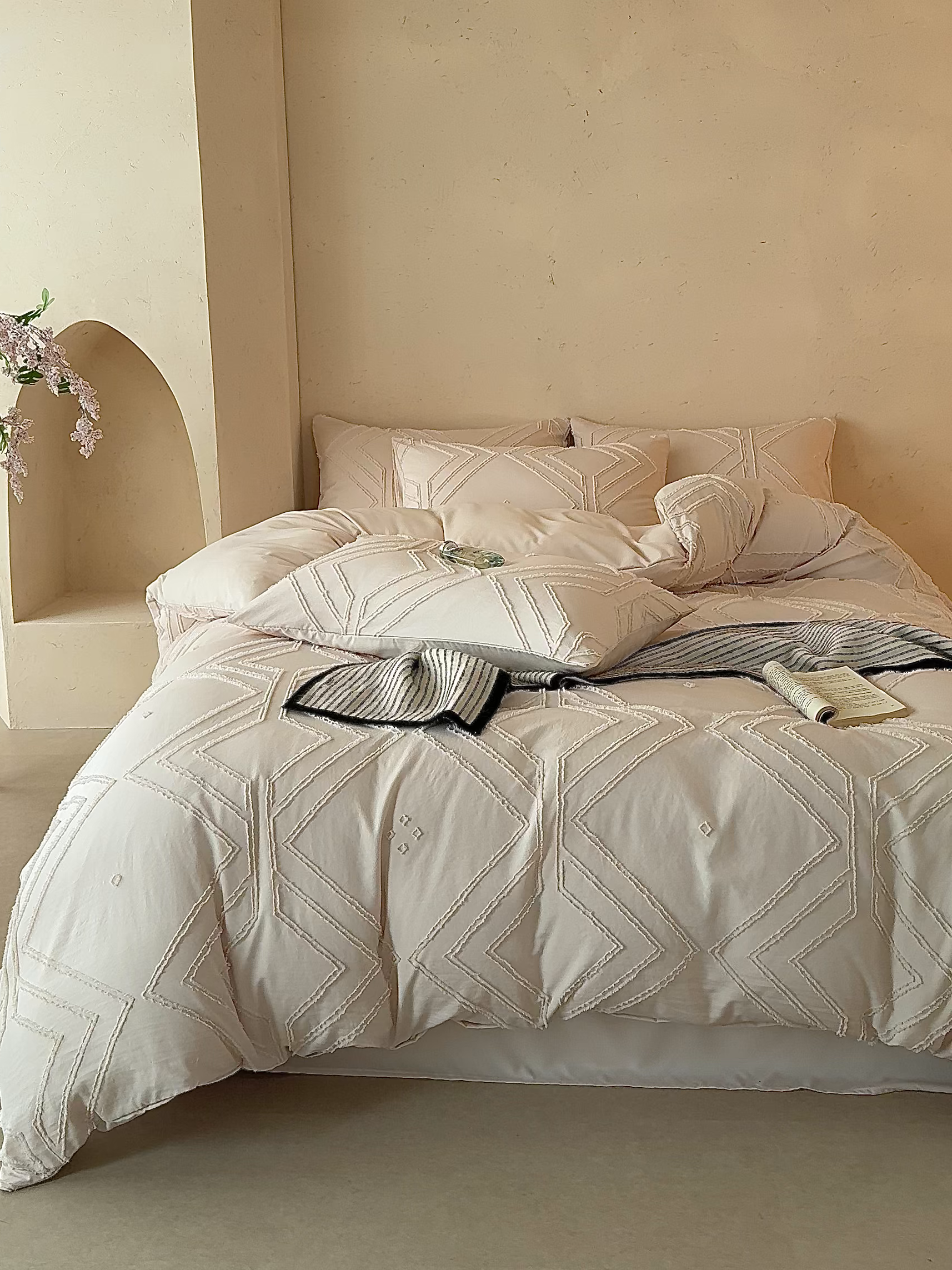 91家纺网 家纺一手货源 找家纺 缘生活 2025新款立体剪花A面剪花面料B面加厚磨毛布料四件套 剪花方格-卡其