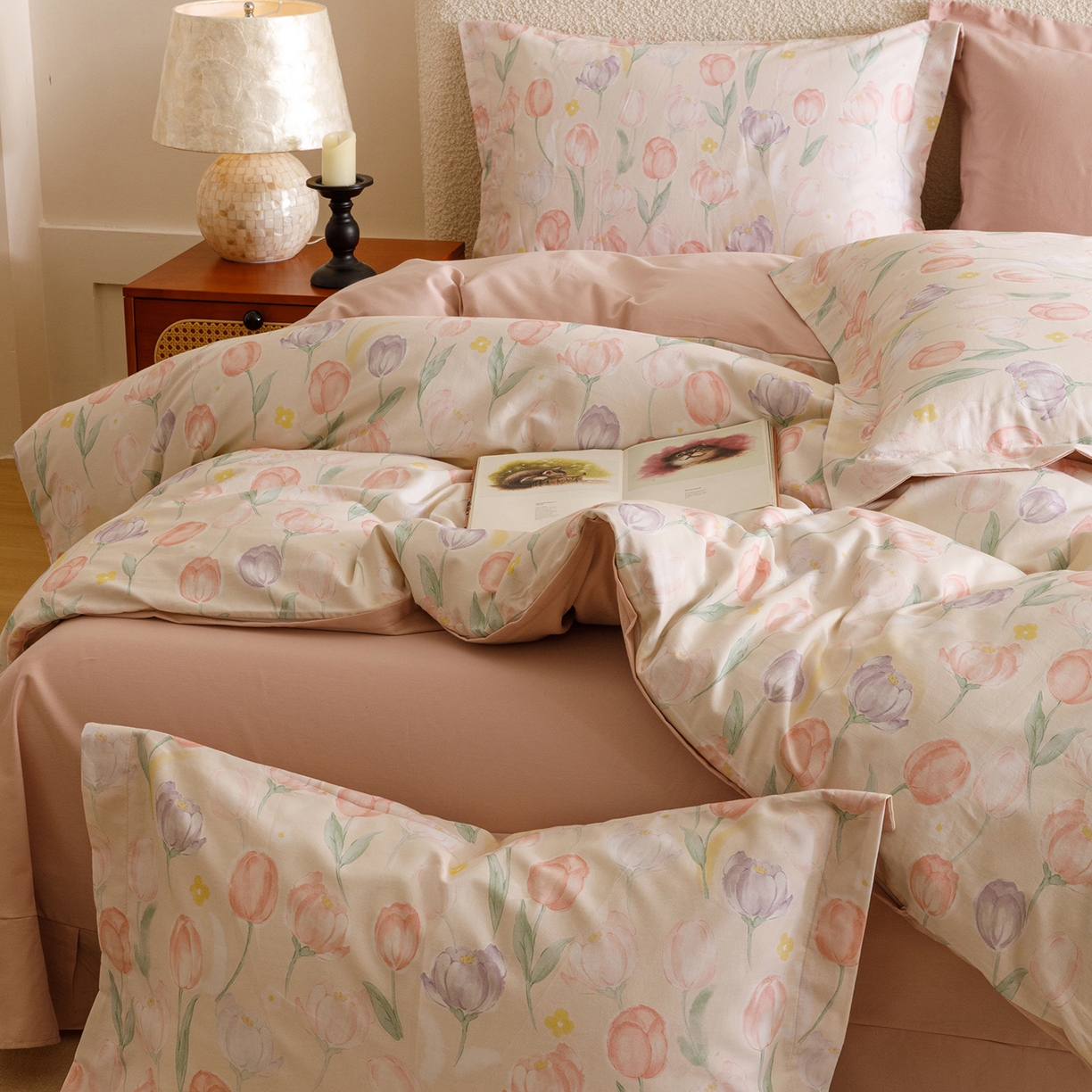 91家纺网 家纺一手货源 找家纺 爱思佳 2025新款加厚全棉纯棉磨毛数码印花四件套 春光郁金