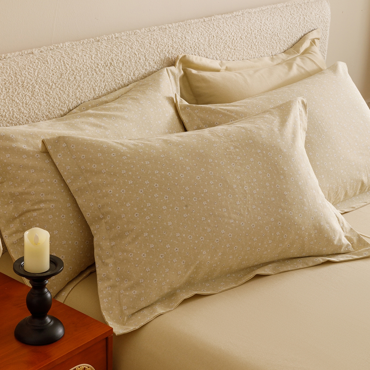 91家纺网 家纺一手货源 找家纺 爱思佳 2025新款加厚全棉纯棉磨毛数码印花四件套 花朵朵