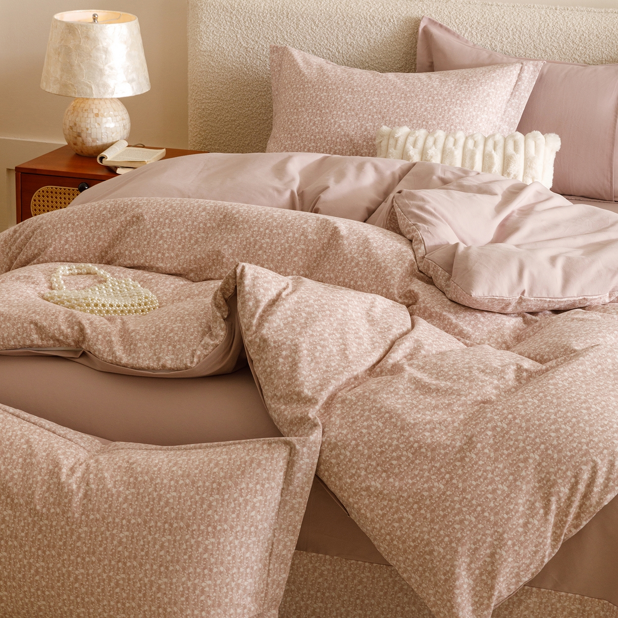 91家纺网 家纺一手货源 找家纺 爱思佳 2025新款加厚全棉纯棉磨毛数码印花四件套 情意绵绵