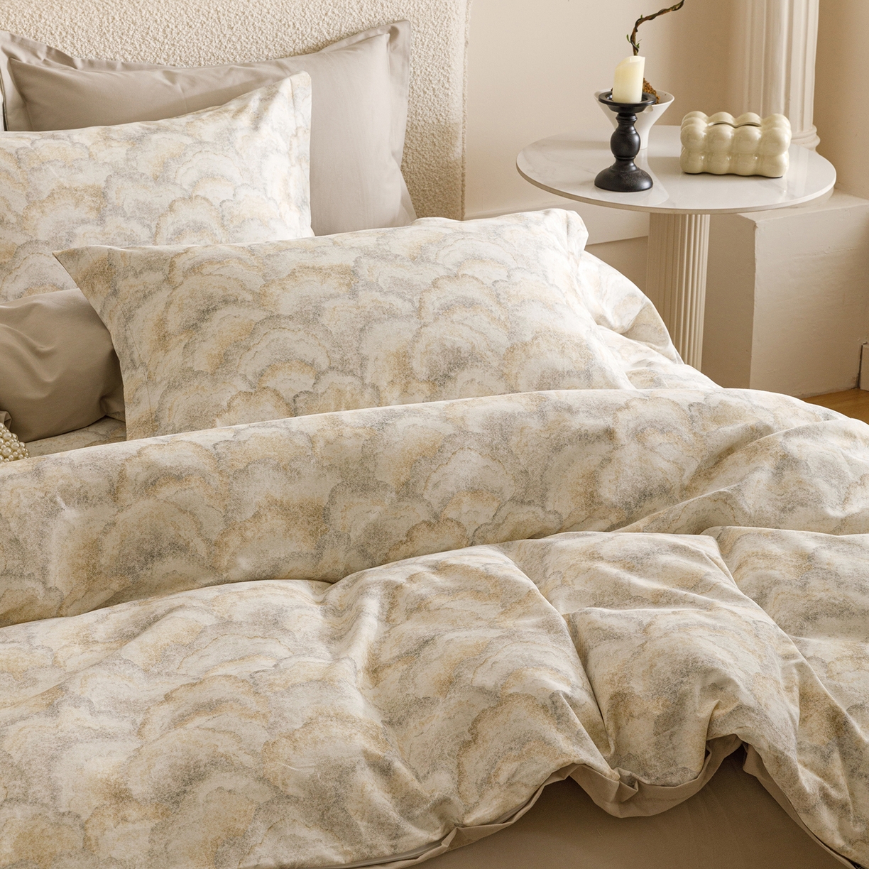 91家纺网 家纺一手货源 找家纺 爱思佳 2025新款加厚全棉纯棉磨毛数码印花四件套 温言