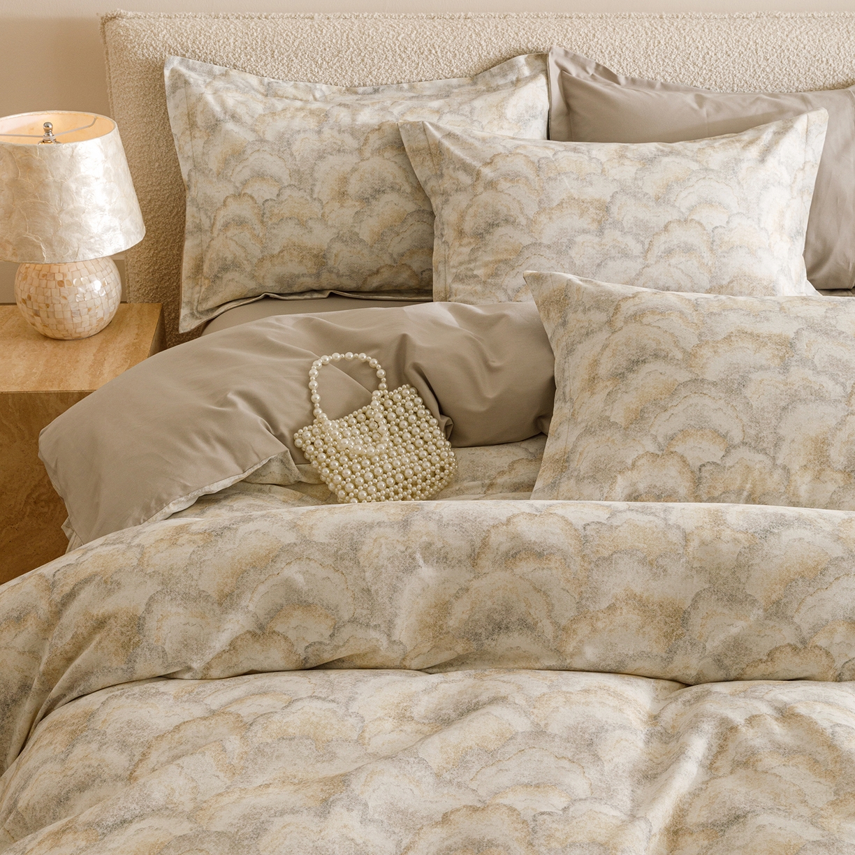 91家纺网 家纺一手货源 找家纺 爱思佳 2025新款加厚全棉纯棉磨毛数码印花四件套 温言