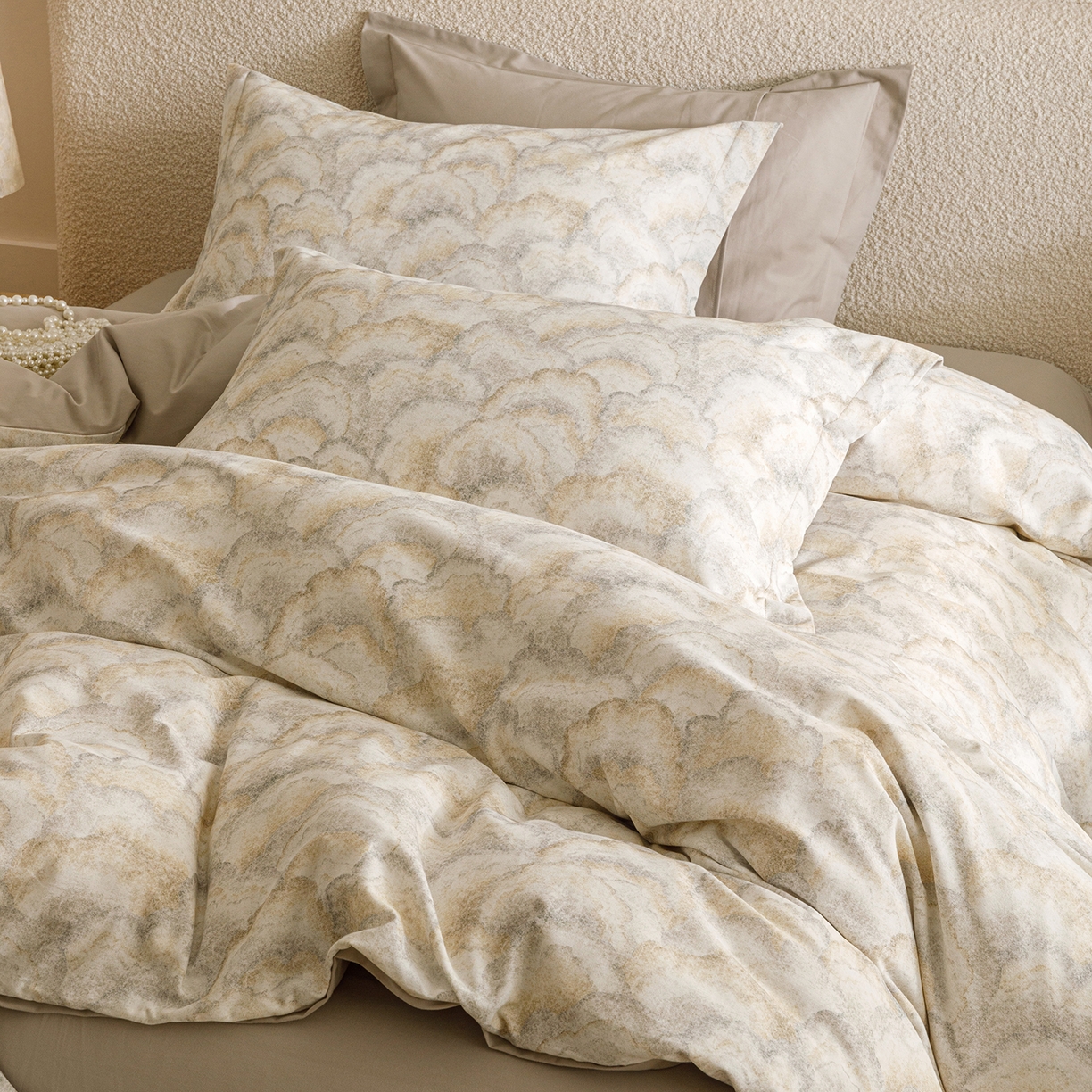 91家纺网 家纺一手货源 找家纺 爱思佳 2025新款加厚全棉纯棉磨毛数码印花四件套 温言