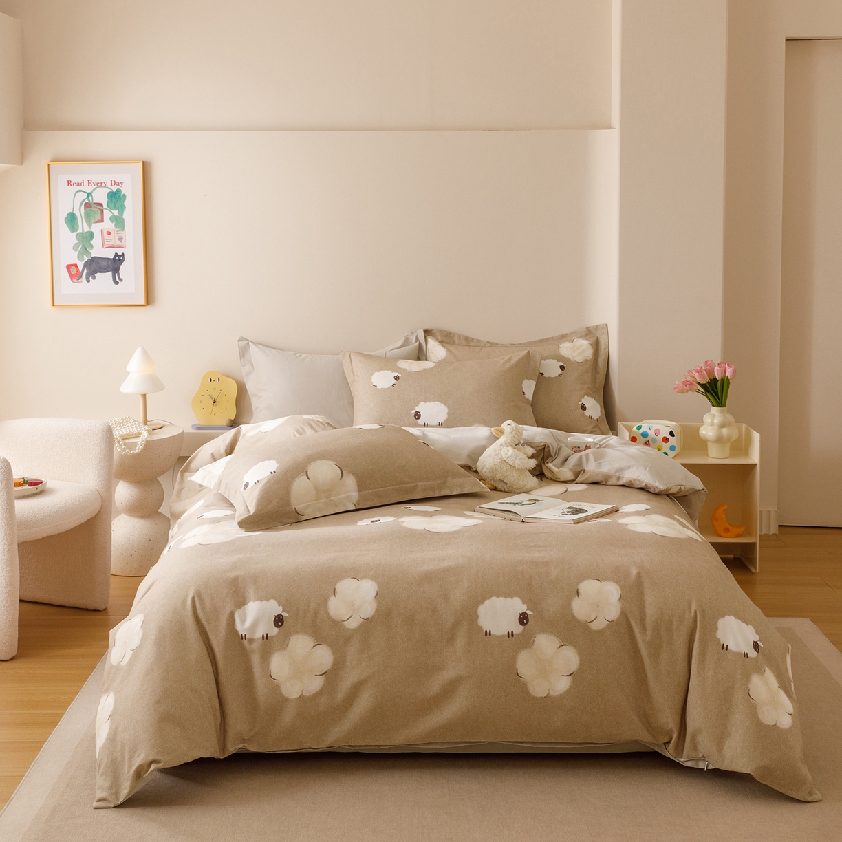 91家纺网 家纺一手货源 找家纺 爱思佳 2025新款加厚全棉纯棉磨毛数码印花四件套 小羊肖恩