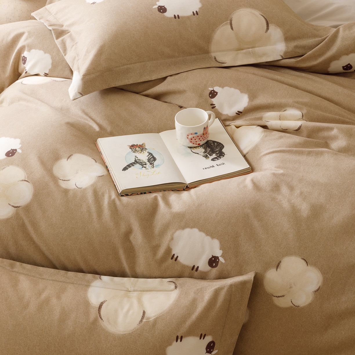 91家纺网 家纺一手货源 找家纺 爱思佳 2025新款加厚全棉纯棉磨毛数码印花四件套 小羊肖恩