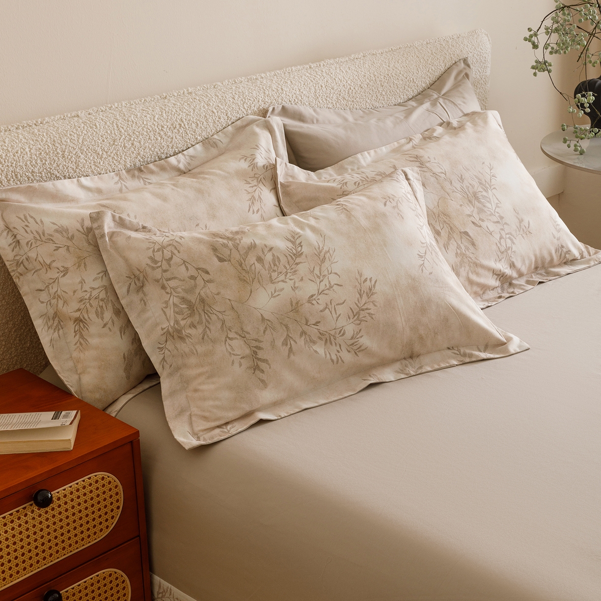 91家纺网 家纺一手货源 找家纺 爱思佳 2025新款加厚全棉纯棉磨毛数码印花四件套 杏花微雨