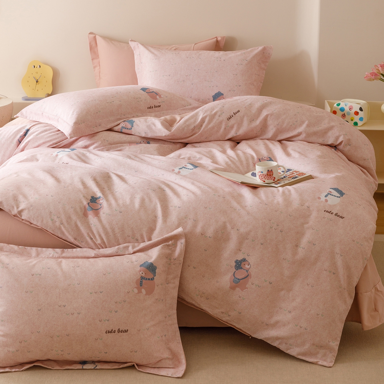 91家纺网 家纺一手货源 找家纺 爱思佳 2025新款加厚全棉纯棉磨毛数码印花四件套 幸福熊