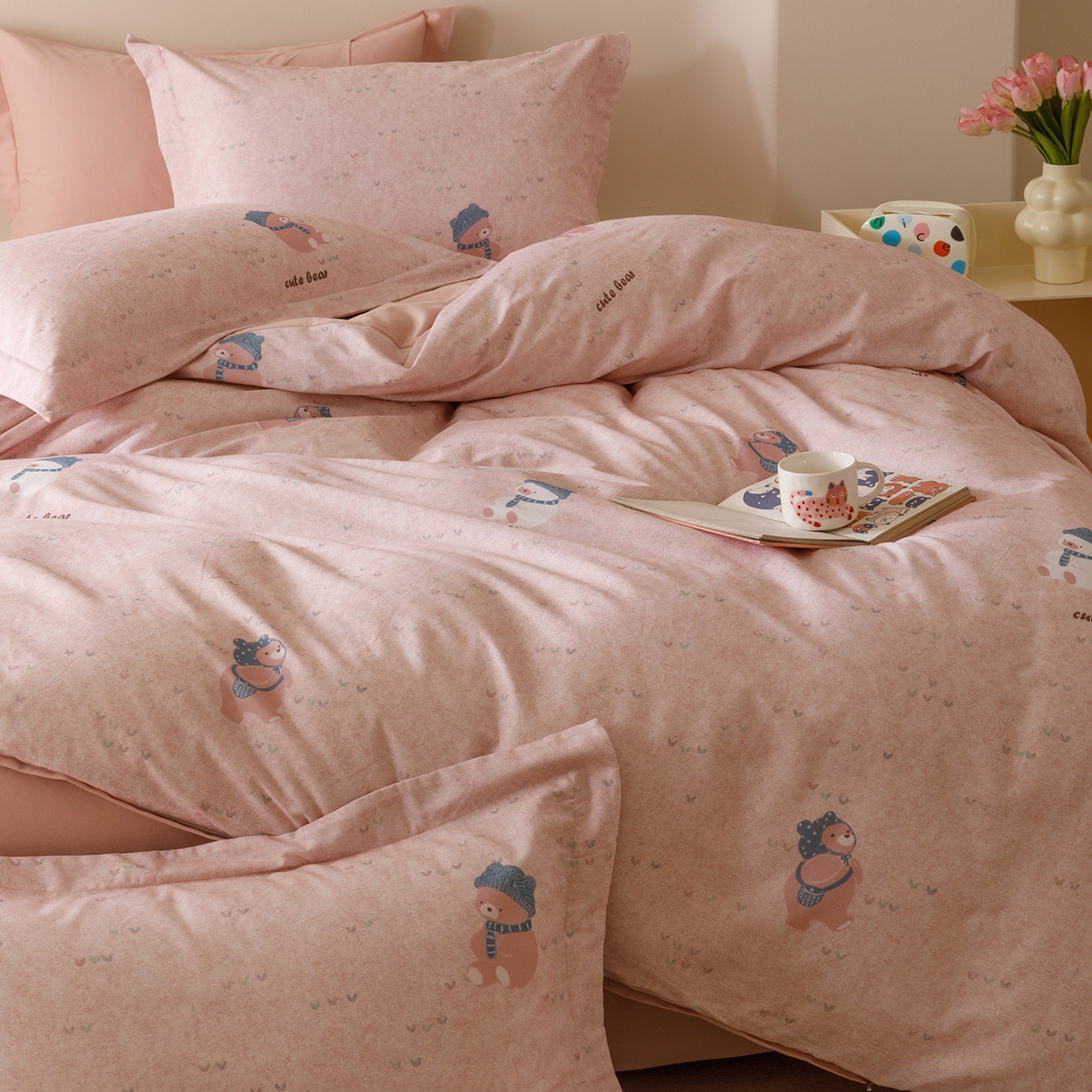 91家纺网 家纺一手货源 找家纺 爱思佳 2025新款加厚全棉纯棉磨毛数码印花四件套 幸福熊