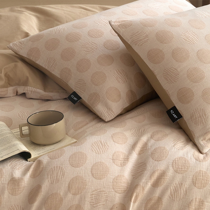 91家纺网 家纺一手货源 找家纺 佳汐蓝家纺2025秋冬新款三层纱色织水洗棉大提花系列四件套 波妞-卡其