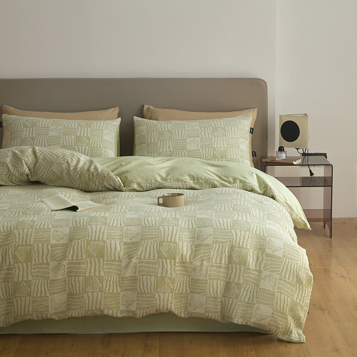 91家纺网 家纺一手货源 找家纺 佳汐蓝家纺2025秋冬新款三层纱色织水洗棉大提花系列四件套 梦境之翼-绿