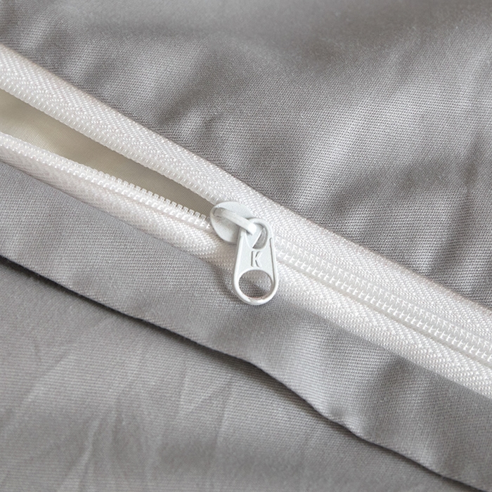 91家纺网 家纺一手货源 找家纺 佳汐蓝家纺2025秋冬新款三层纱色织水洗棉大提花系列四件套 望月-灰