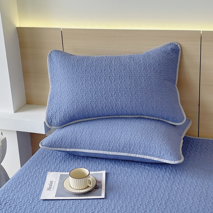 91家纺网 家纺一手货源 找家纺 春皖家纺 2025新款全棉多功能单床盖 床盖单件 艾迪-蓝