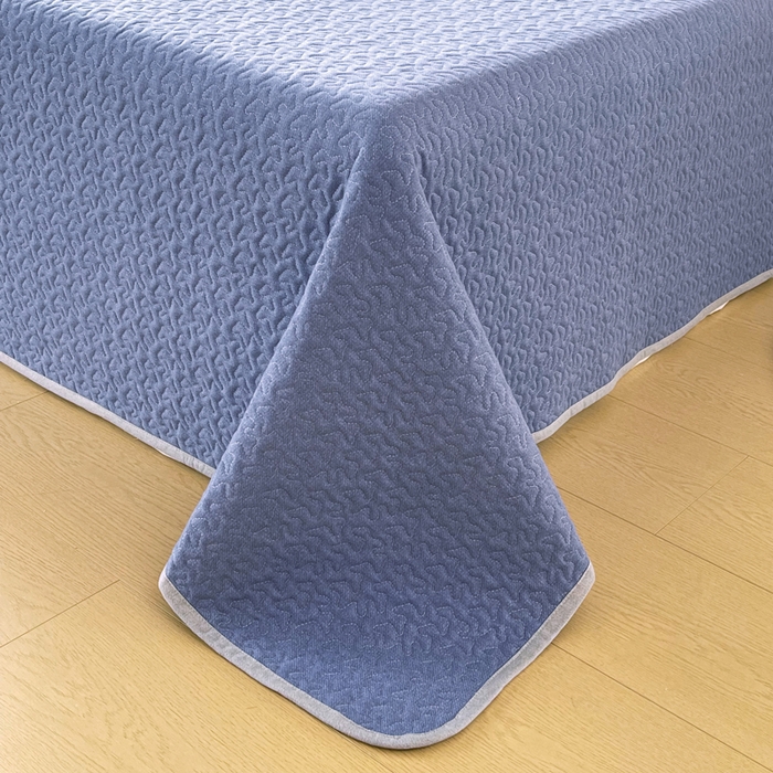 91家纺网 家纺一手货源 找家纺 春皖家纺 2025新款全棉多功能单床盖 床盖单件 艾迪-蓝