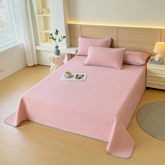 91家纺网 家纺一手货源 找家纺 春皖家纺 2025新款全棉多功能单床盖 床盖单件 艾迪-粉