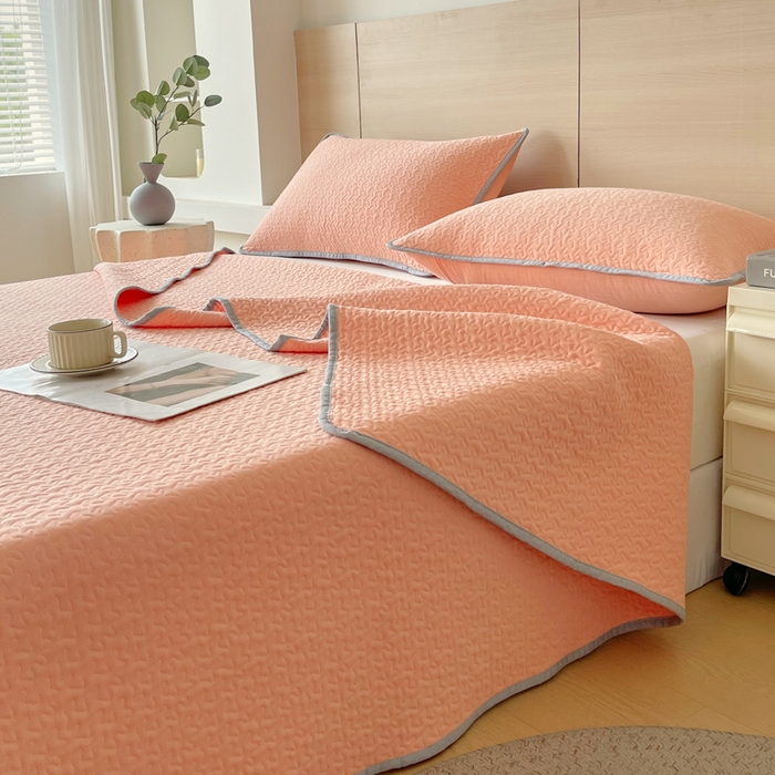 91家纺网 家纺一手货源 找家纺 春皖家纺 2025新款全棉多功能单床盖 床盖单件 洛格-玉色