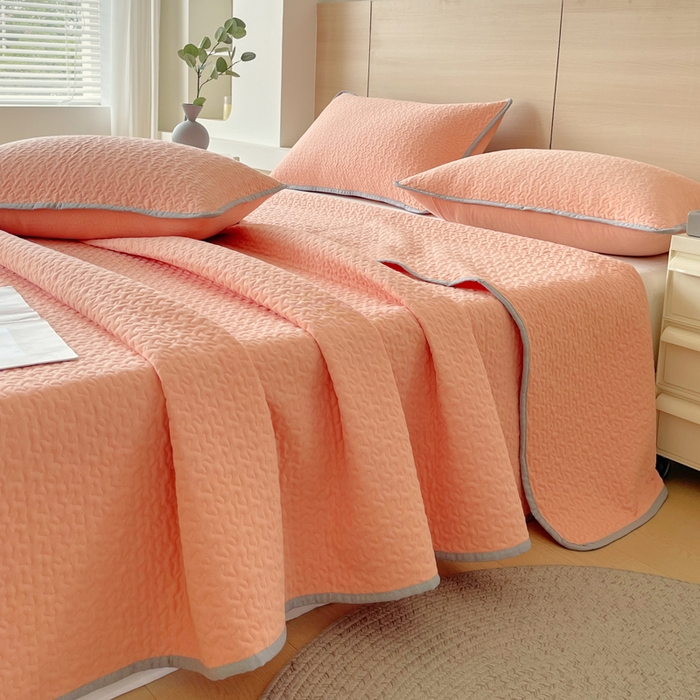 91家纺网 家纺一手货源 找家纺 春皖家纺 2025新款全棉多功能单床盖 床盖单件 洛格-玉色