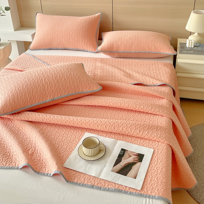 91家纺网 家纺一手货源 找家纺 春皖家纺 2025新款全棉多功能单床盖 床盖单件 洛格-玉色