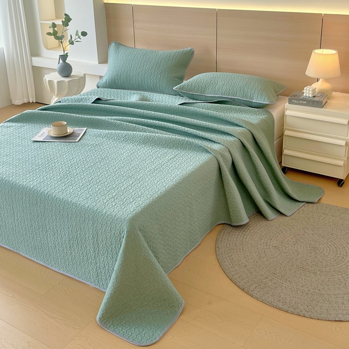91家纺网 家纺一手货源 找家纺 春皖家纺 2025新款全棉多功能单床盖 床盖单件 艾迪-绿