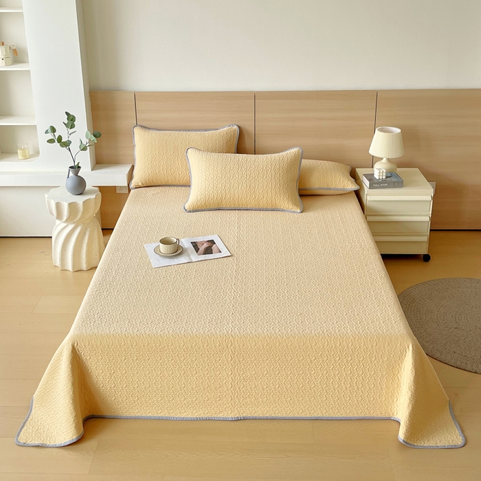 91家纺网 家纺一手货源 找家纺 春皖家纺 2025新款全棉多功能单床盖 床盖单件 洛格-黄