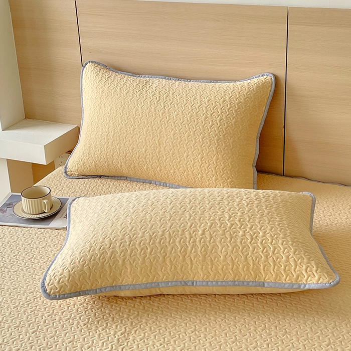 91家纺网 家纺一手货源 找家纺 春皖家纺 2025新款全棉多功能单床盖 床盖单件 洛格-黄