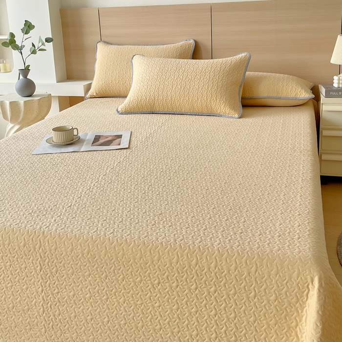 91家纺网 家纺一手货源 找家纺 春皖家纺 2025新款全棉多功能单床盖 床盖单件 洛格-黄