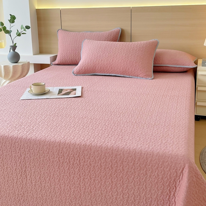 91家纺网 家纺一手货源 找家纺 春皖家纺 2025新款全棉多功能单床盖 床盖单件 洛格-红