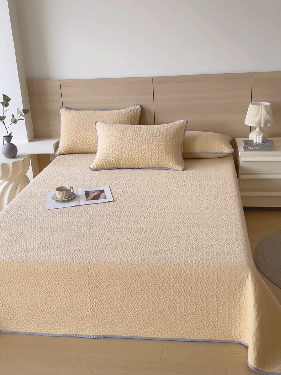 91家纺网 家纺一手货源 找家纺 春皖家纺 2025新款全棉多功能单床盖 床盖单件 洛格-黄