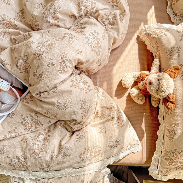 91家纺网 家纺一手货源 找家纺 梦莱斯 2025新款云感木棉皱皱双层纱全棉花边四件套 可颂