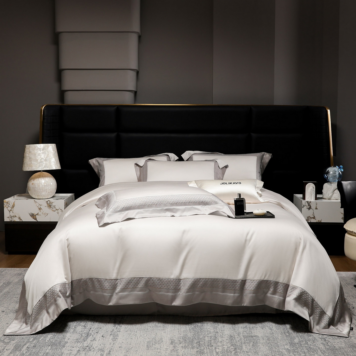 91家纺网 家纺一手货源 找家纺 2025新款轻奢风A类贡缎长绒棉四件套全棉纯棉重工刺绣拼接被套纯色床单床笠高端床上用品 余音-奶昔白