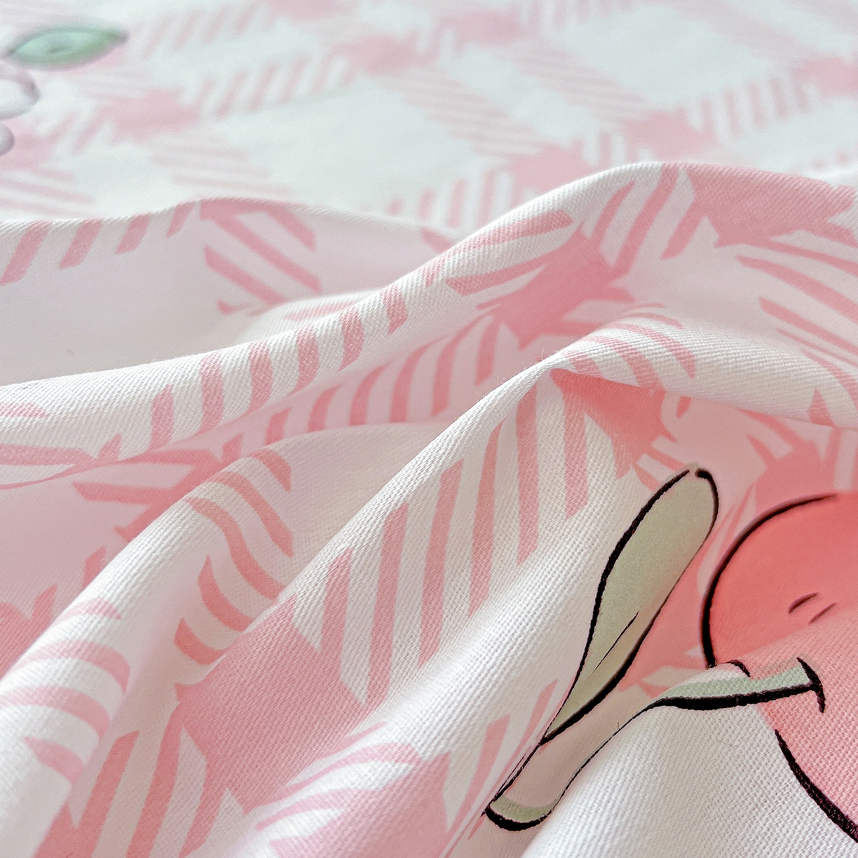 91家纺网 家纺一手货源 找家纺 恩泽家纺 2025新款加厚全棉纯棉印花系列床单单件-单床单 荔枝小熊