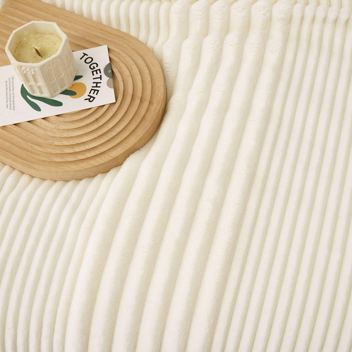 91家纺网 家纺一手货源 找家纺 肖恩毯业2025新款子母条兔毛绒毛毯盖毯休闲毯绒毯毯子跨境专供可打卷外贸出口可定制尺寸 子母-白色